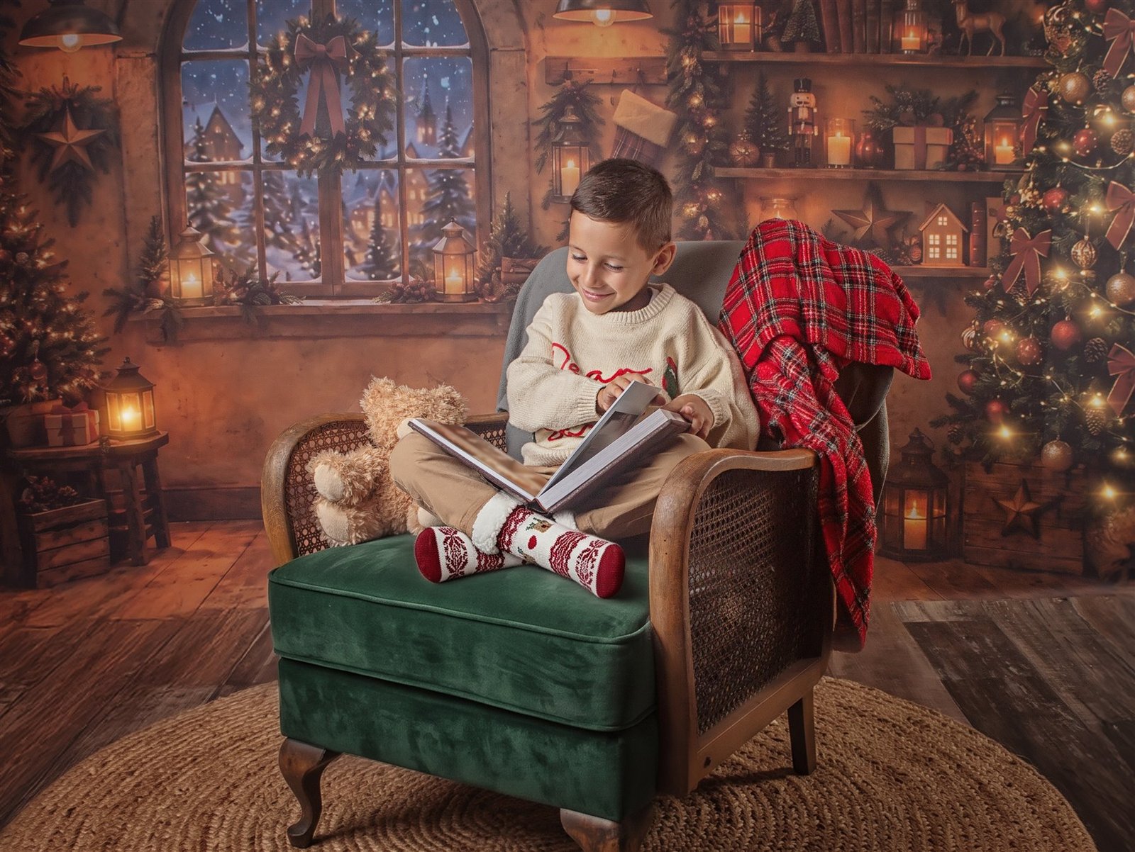 Niño leyendo en el sillón del Taller de Sueños